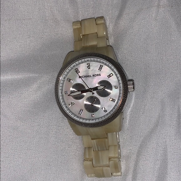 MK watch - Picture 2 of 3